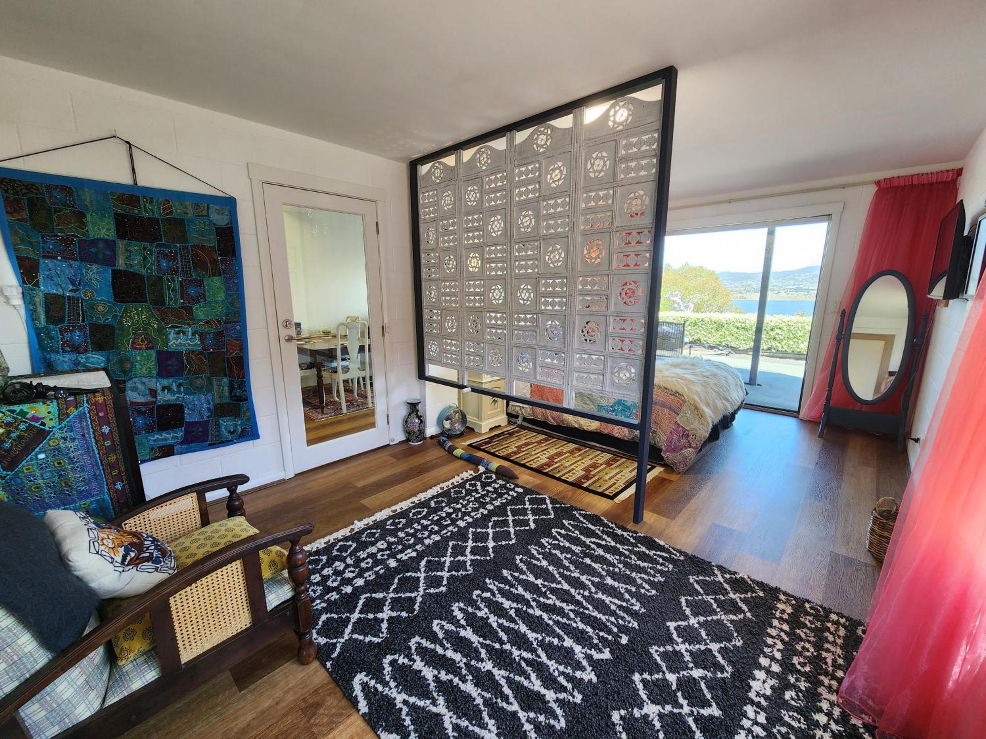 Waterfront Abode - 2 Bedrooms Хобарт Экстерьер фото