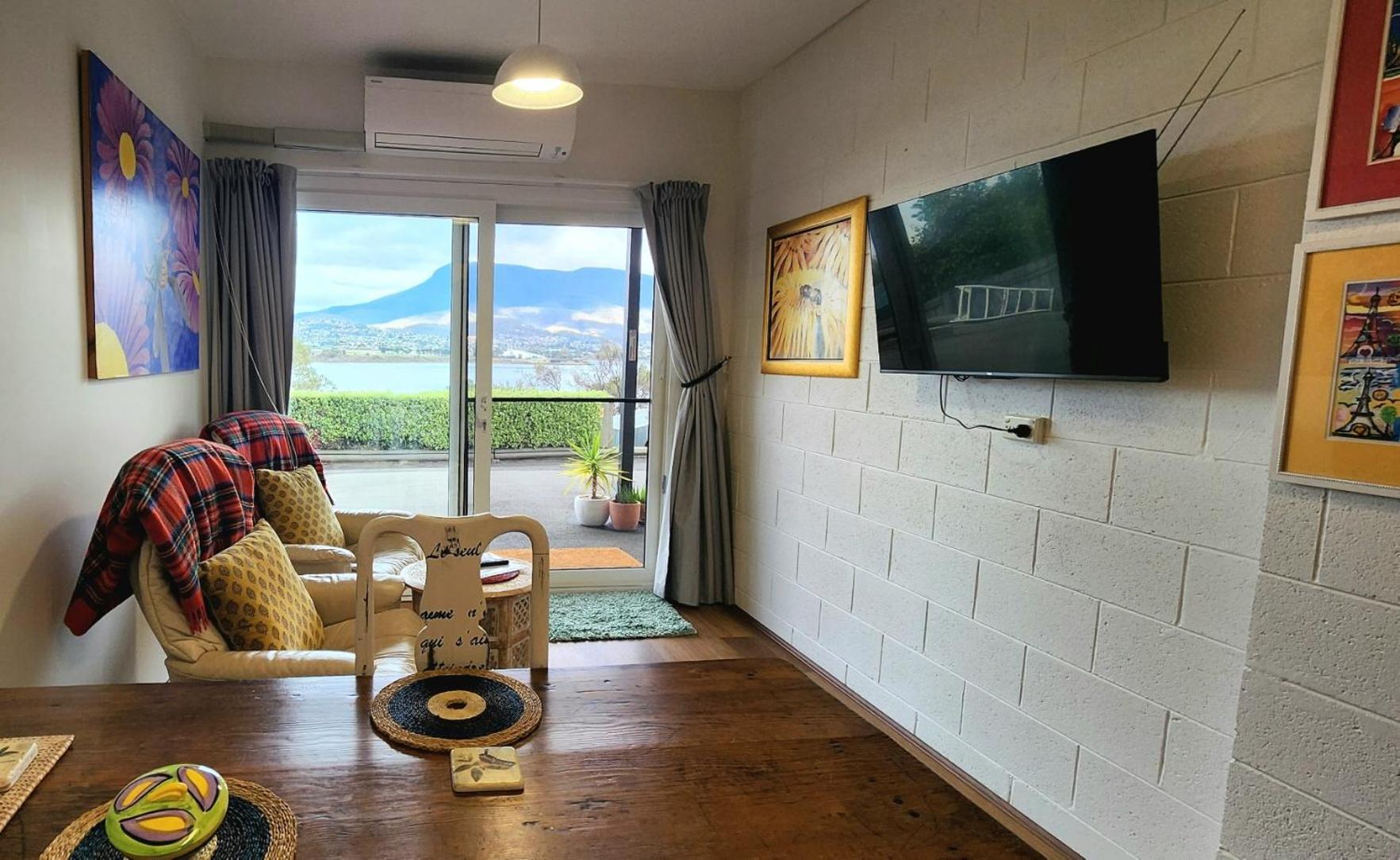 Waterfront Abode - 2 Bedrooms Хобарт Экстерьер фото